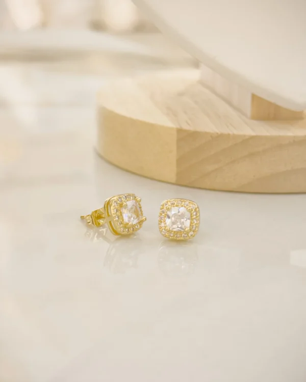 0293d8794fd10afba0213b9b007c63f9_photo.webp Diamond Top