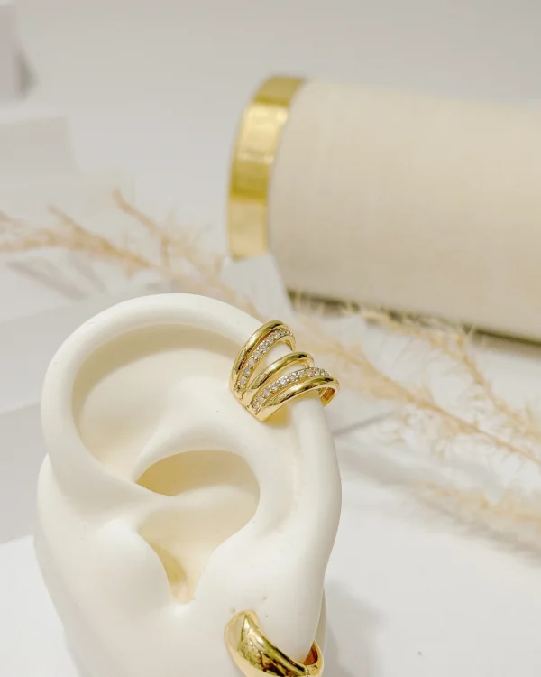 059e123ec7eb5714b731bd276c77976b_photo-1.webp Malu Earcuff