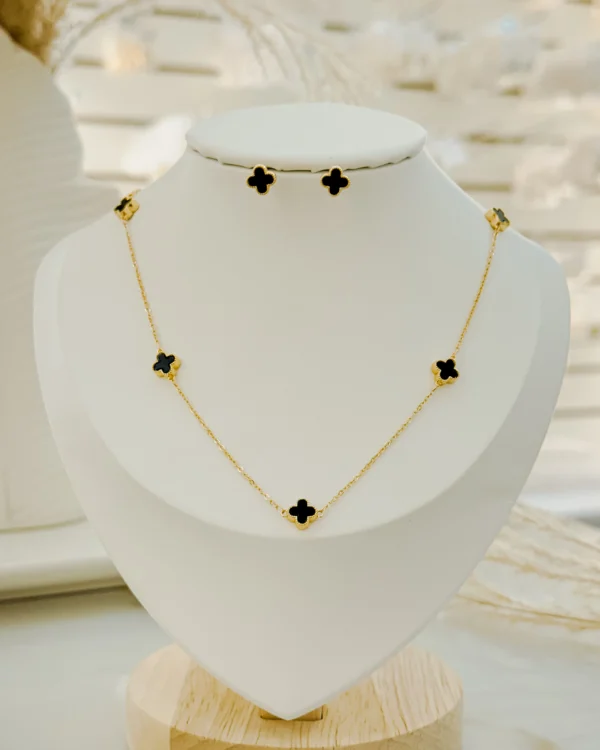 23f0322e2b79e0c40288471a52f45c91_photo.webp Hera Black