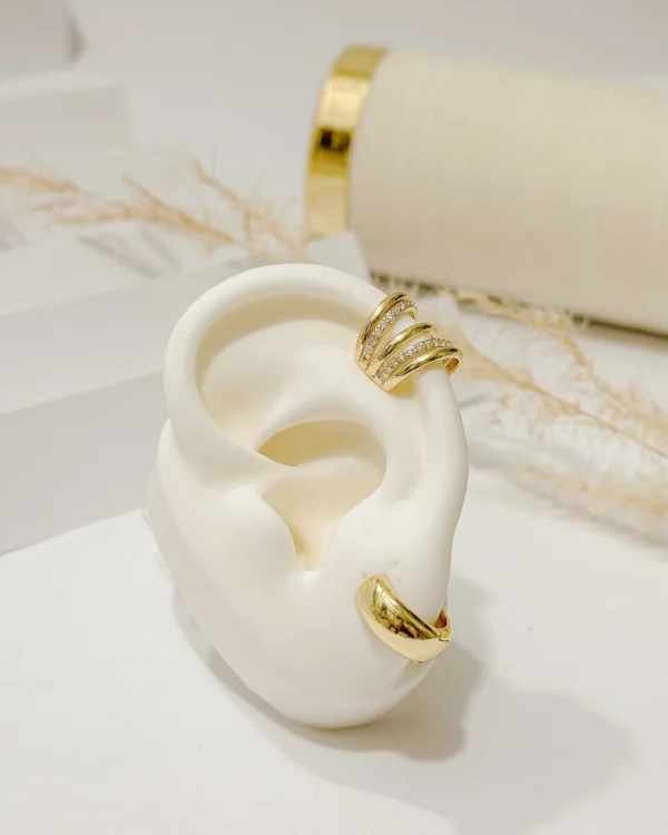 ab2de6838a1a37e55ecd8d080fd91f9b_photo-1.webp Malu Earcuff