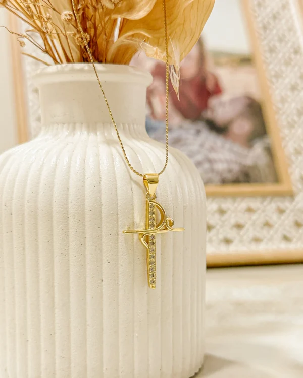 d1d347c7d5b8bb105abe93c2d968dd7a_photo-1.webp Fe Cruz Medium