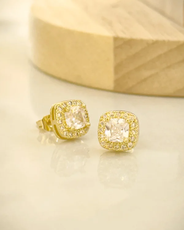 fcd597fed98d3d5bd5274a0310733135_photo.webp Diamond Top