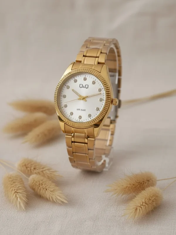 1000098840_optimized Q&Q Golden Classic