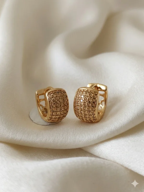 1000162157 Martel Hoop