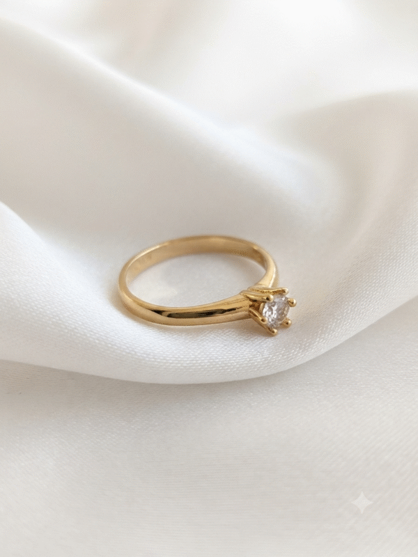 1000272149 Crystal Ring
