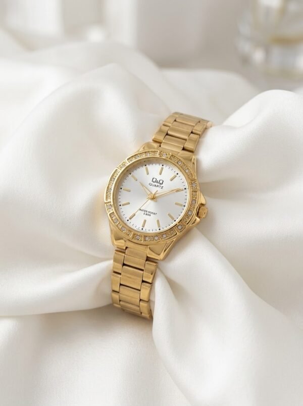 Q Casual Gold